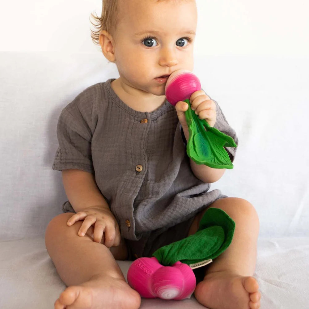 Oli&Carol Ramona the Radish Mini Doudou-Teether