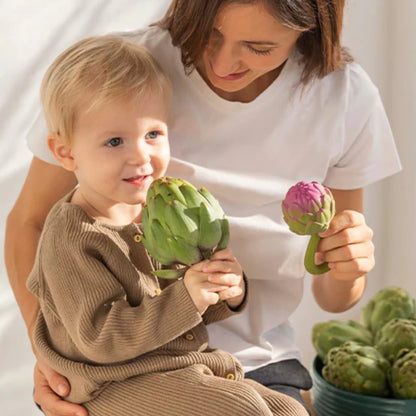 Oli&Carol Artichoke Rattle Toy